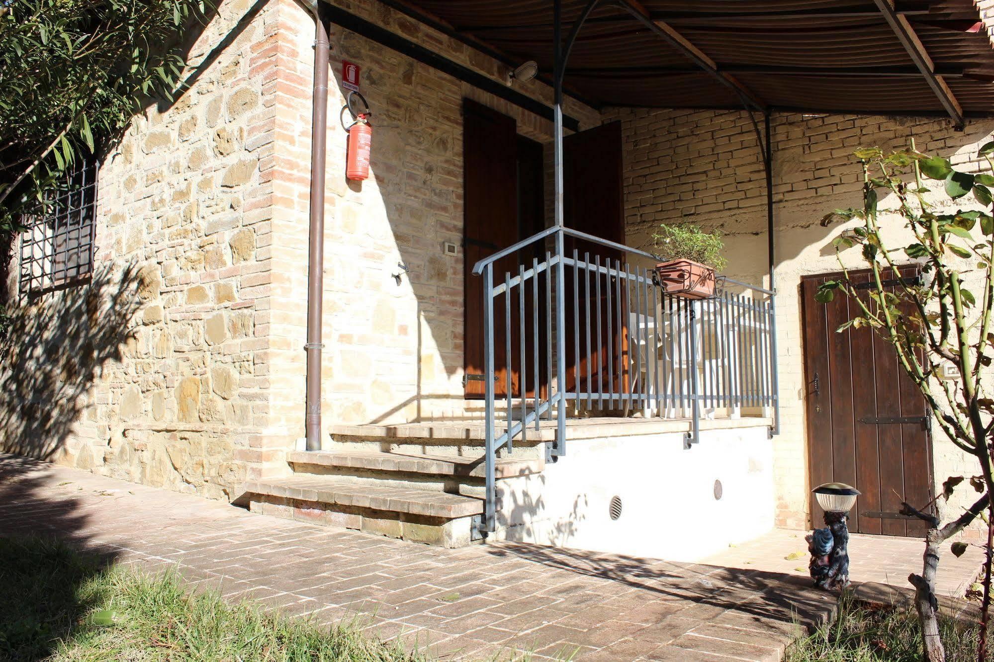 Agriturismo La Ginestrella Civitella D'Arna Exterior foto